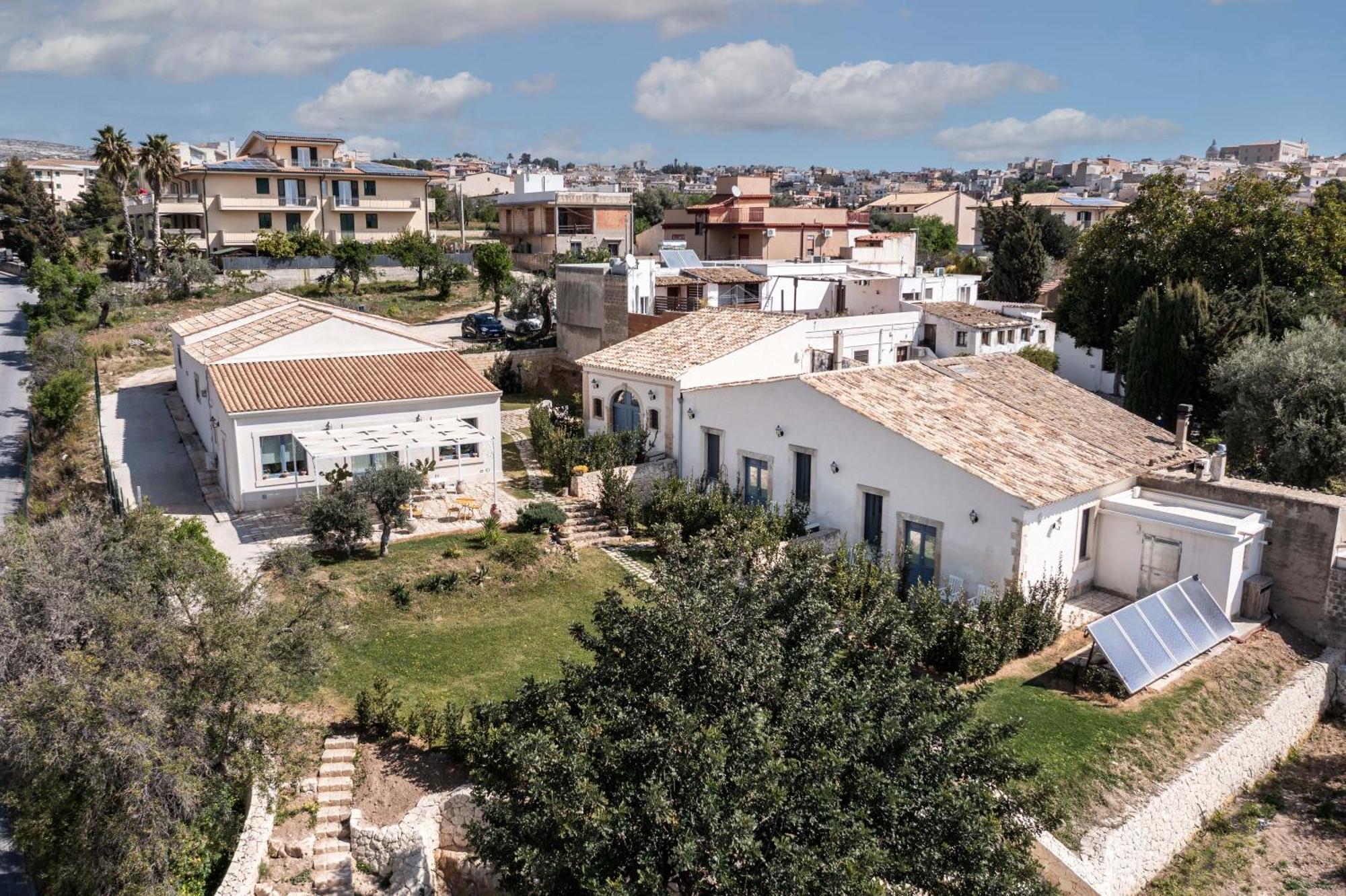 Michael Garden Bed & Breakfast Noto Dış mekan fotoğraf